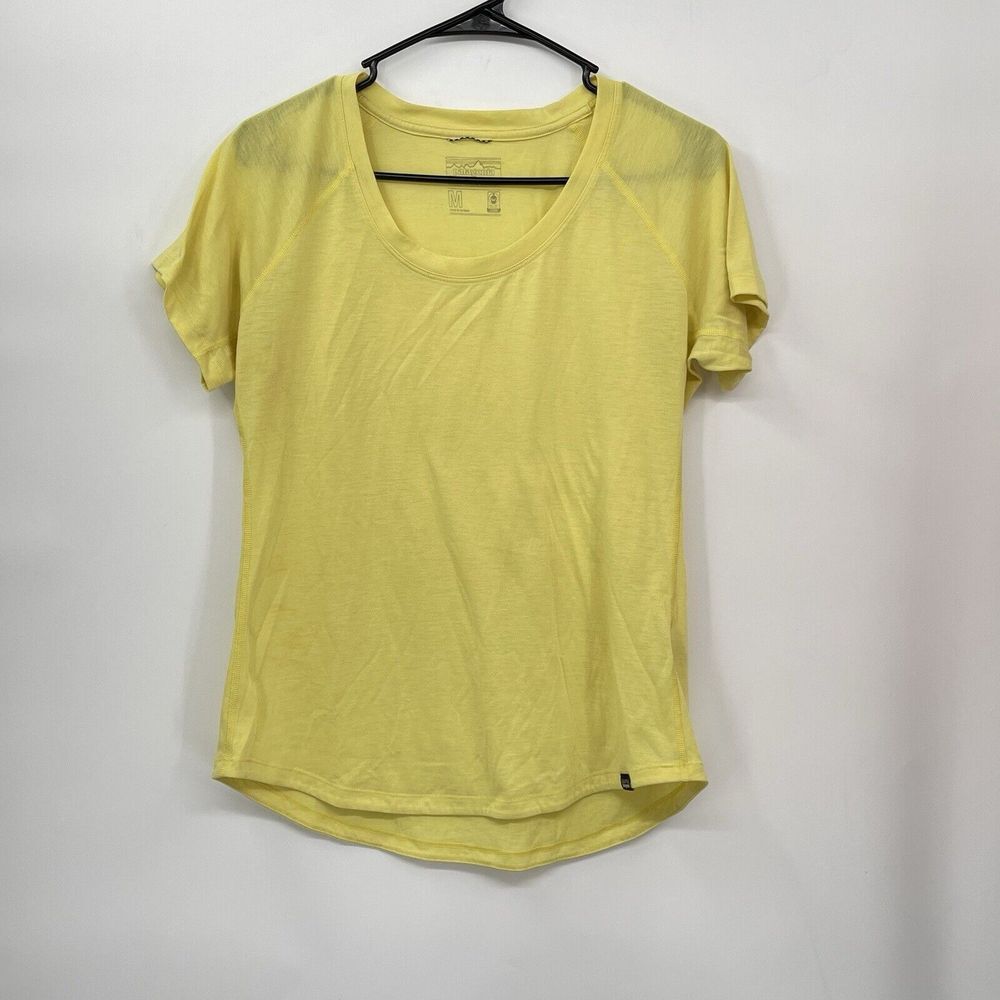 Patagonia M Capilene Cool Trail T-Shirt Womens Yellow Short Sleeve Scoop Neck